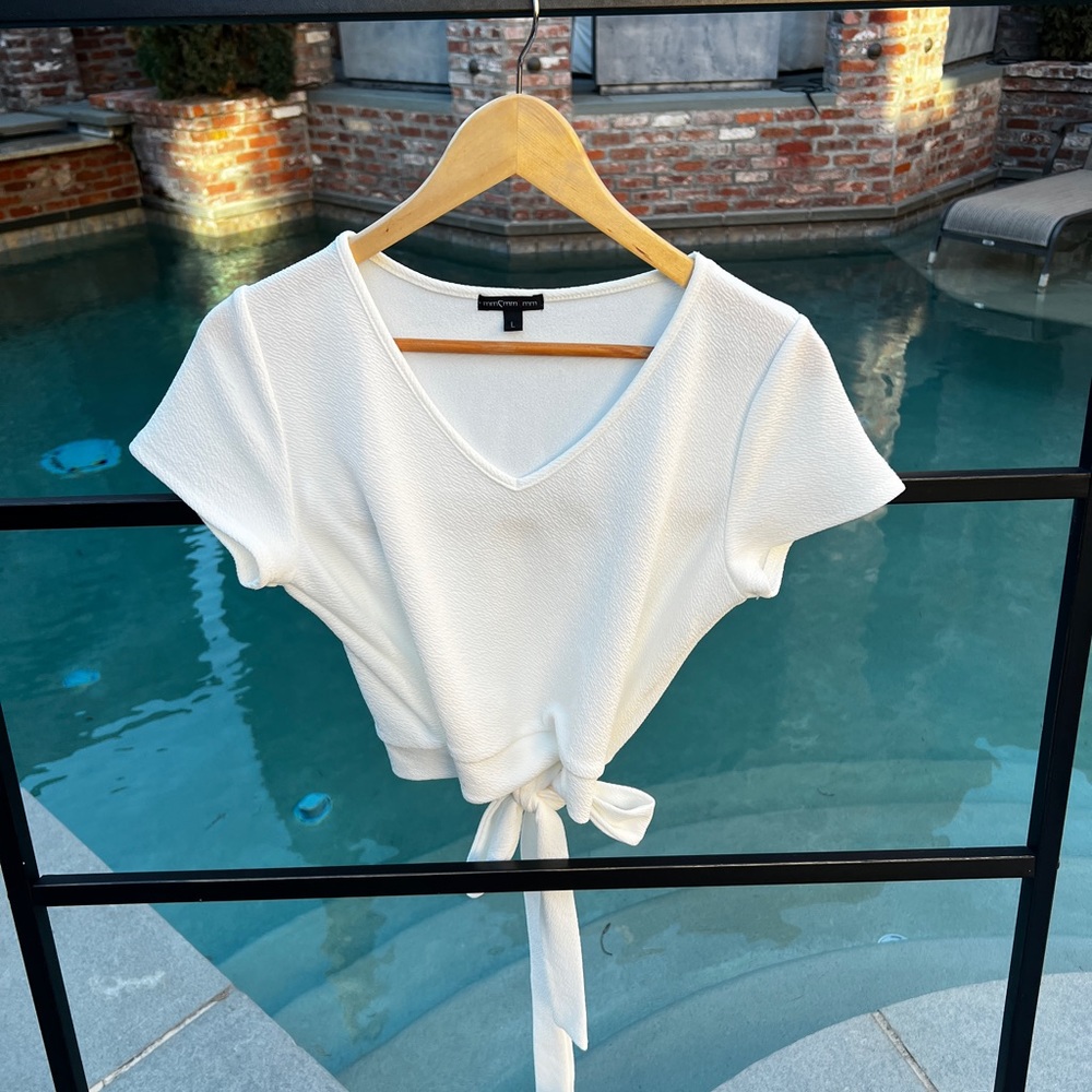 white tie up shirt v neck cropped